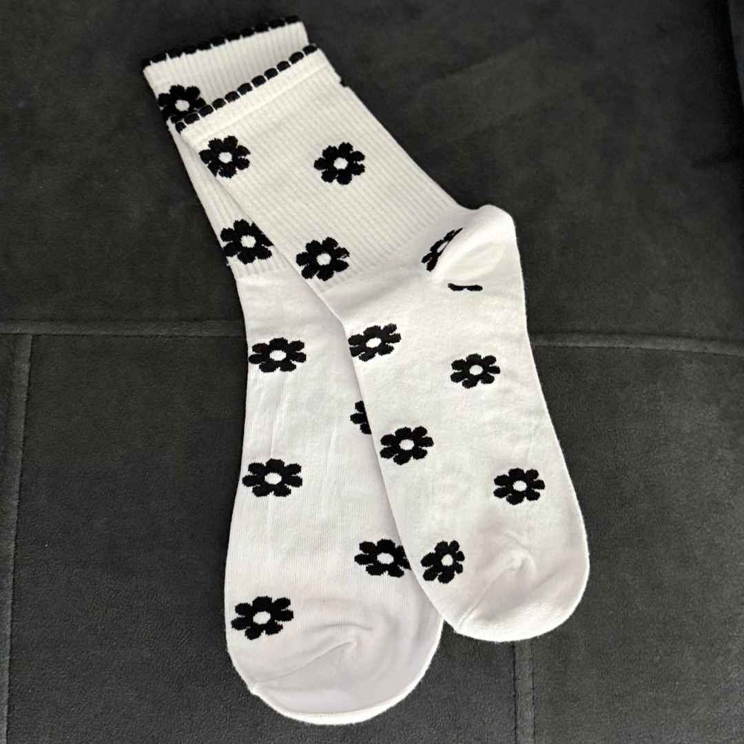 Premium White Flower Designed Cotton Socks (Pack of 1) - Town Business