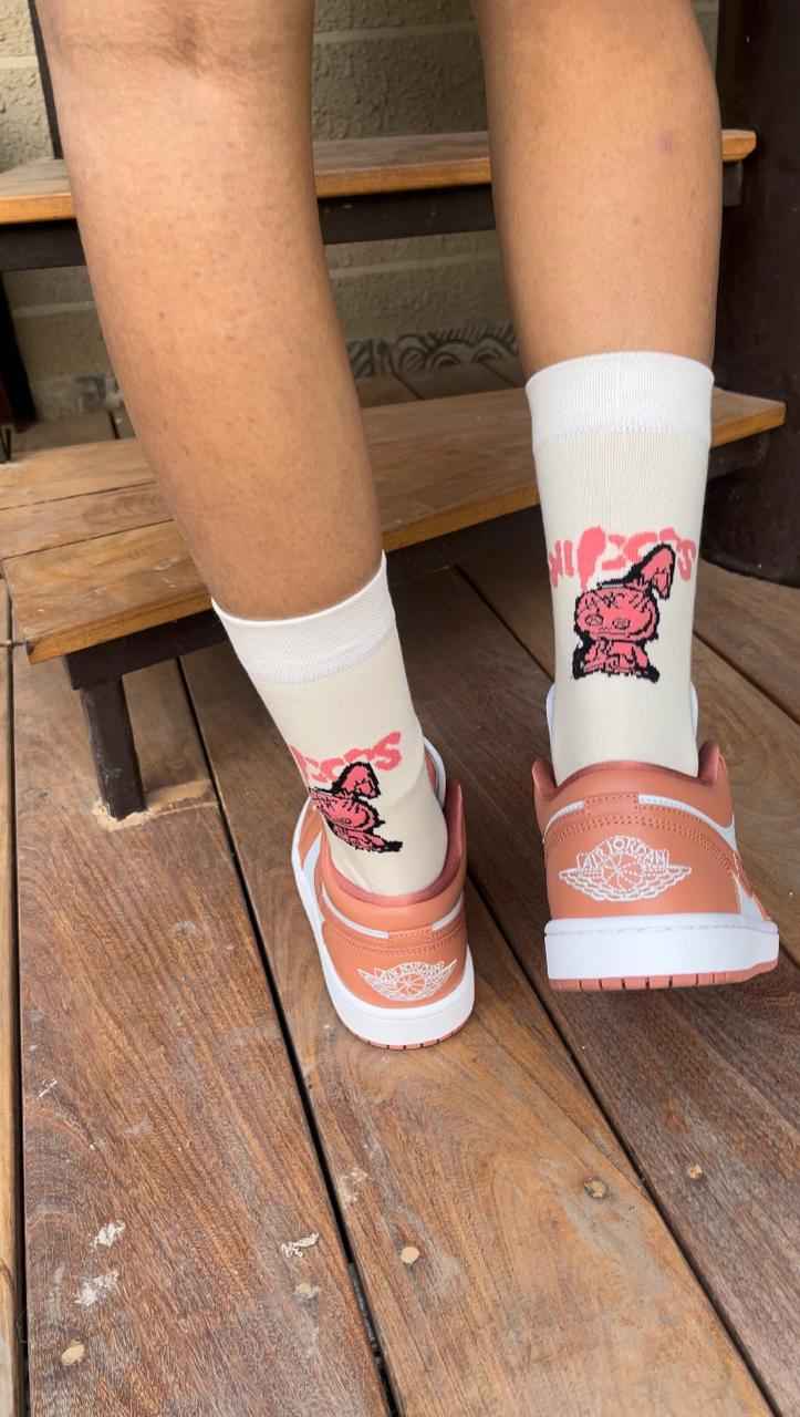 OFF White Graphic Socks (Pack Of 1) - Town Business