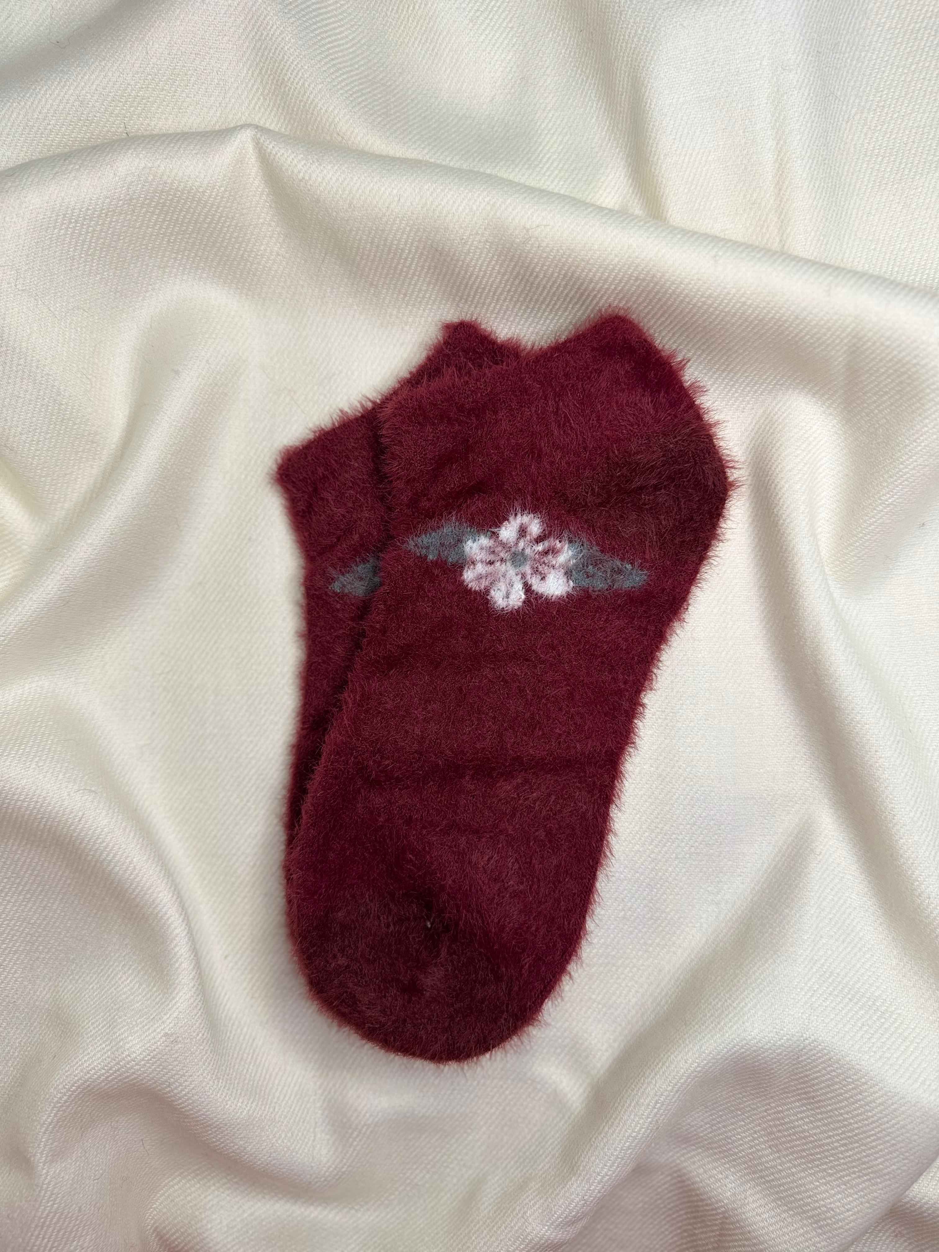 Cozy Fuzzy Socks with Floral Embroidery (Pack Of 3) 6N