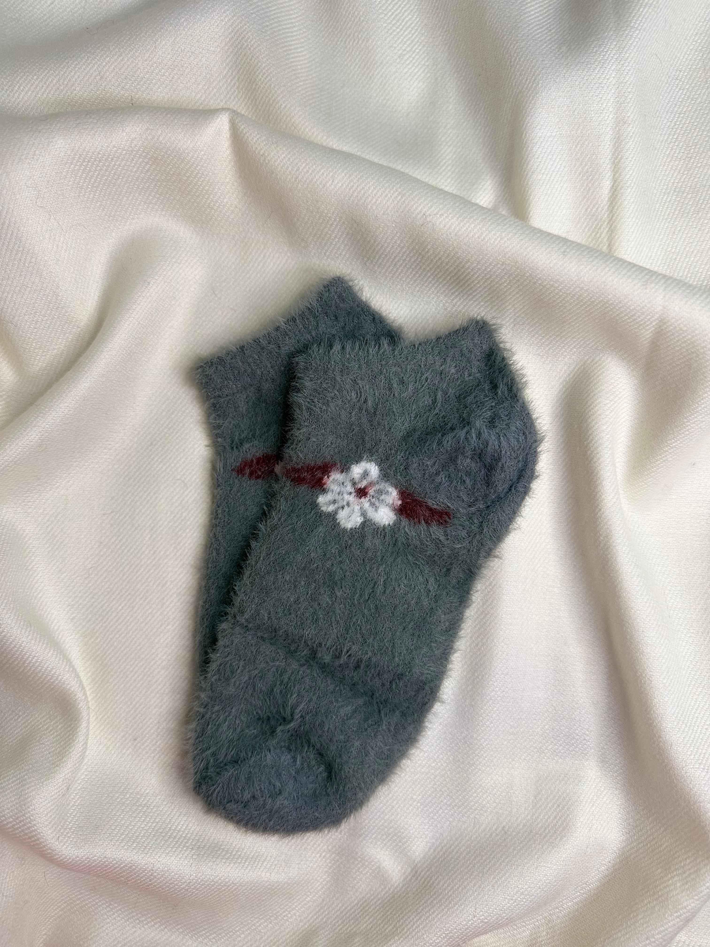Cozy Fuzzy Socks with Floral Embroidery (Pack Of 3) 6N